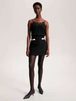 Camisola de renda com alças finas