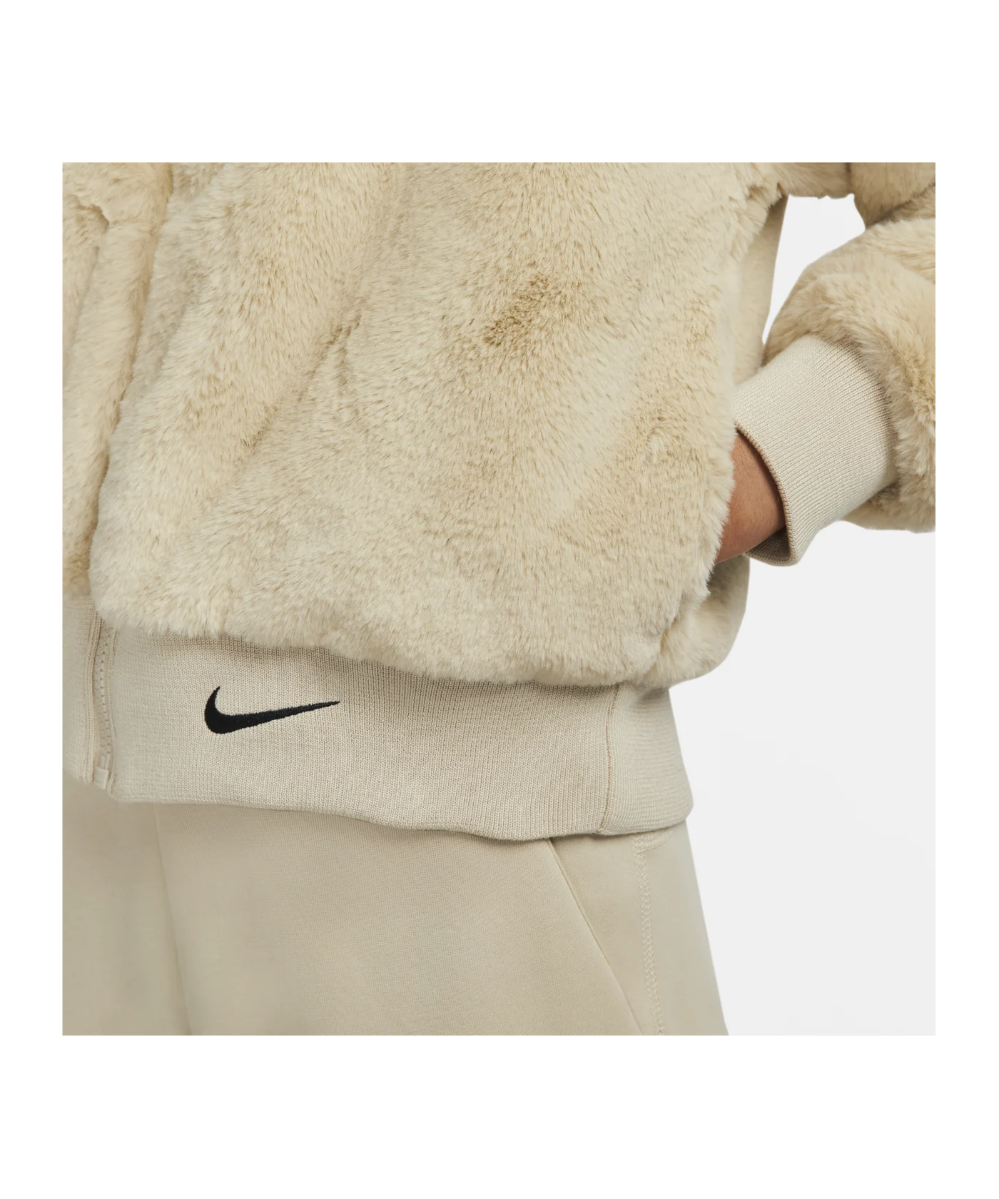 Nike Essentials FX Jacke Damen Braun F206