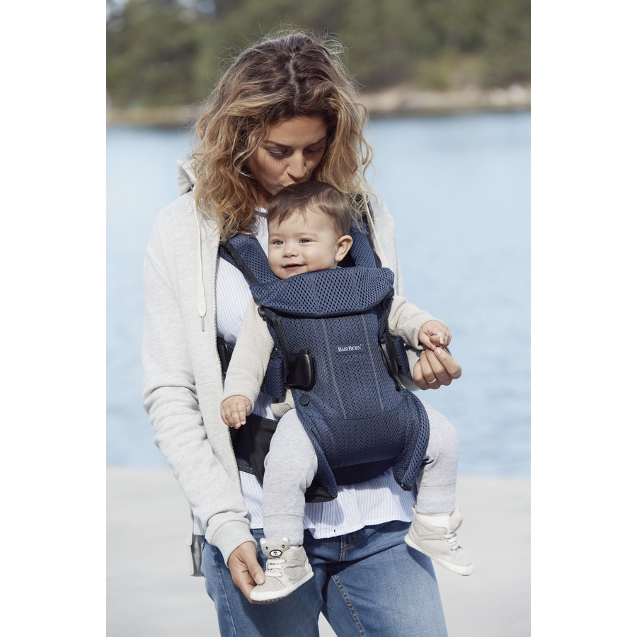 BABYBJÖRN Babytrage One Air Mesh Marine-blau