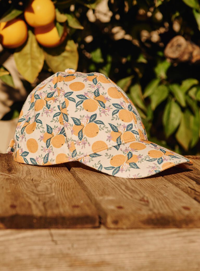 Casquette multicolore à motif clémentine