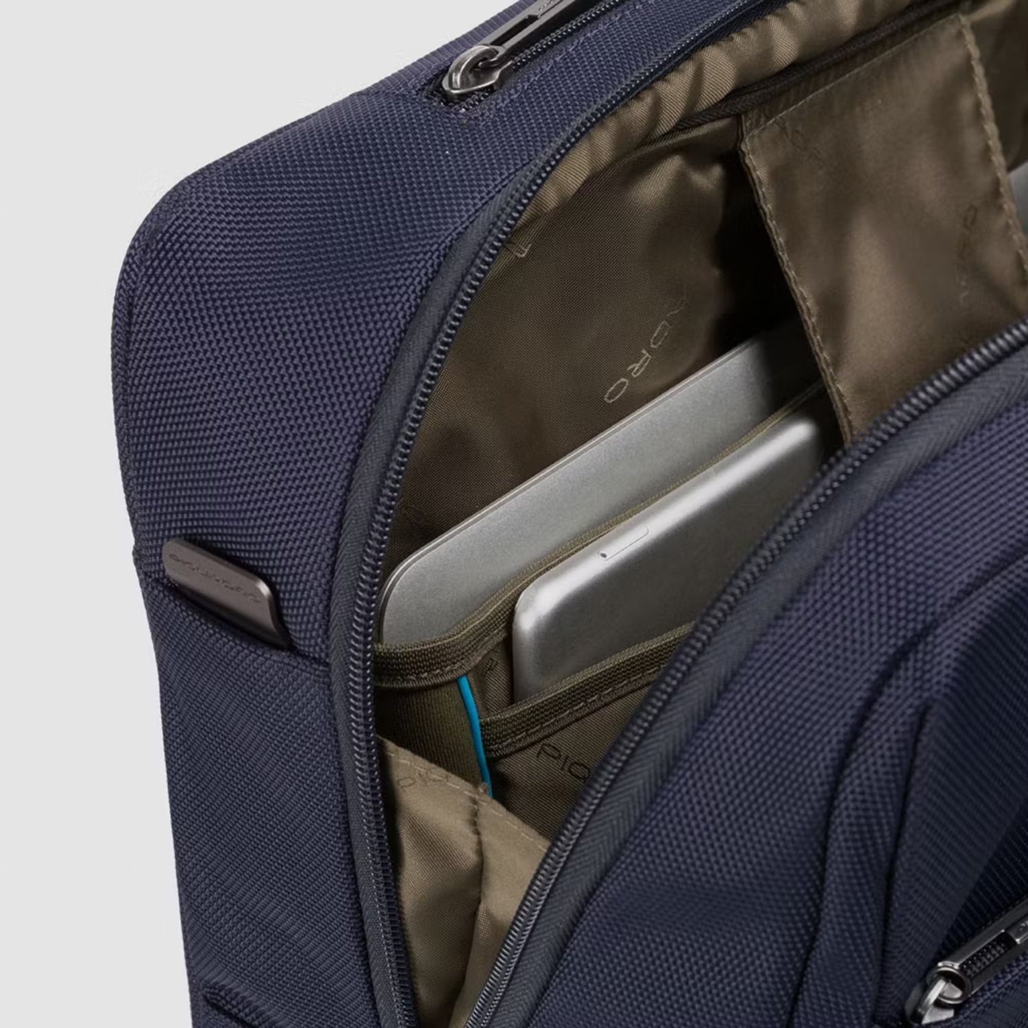 Piquadro Business Trolley 15.6
