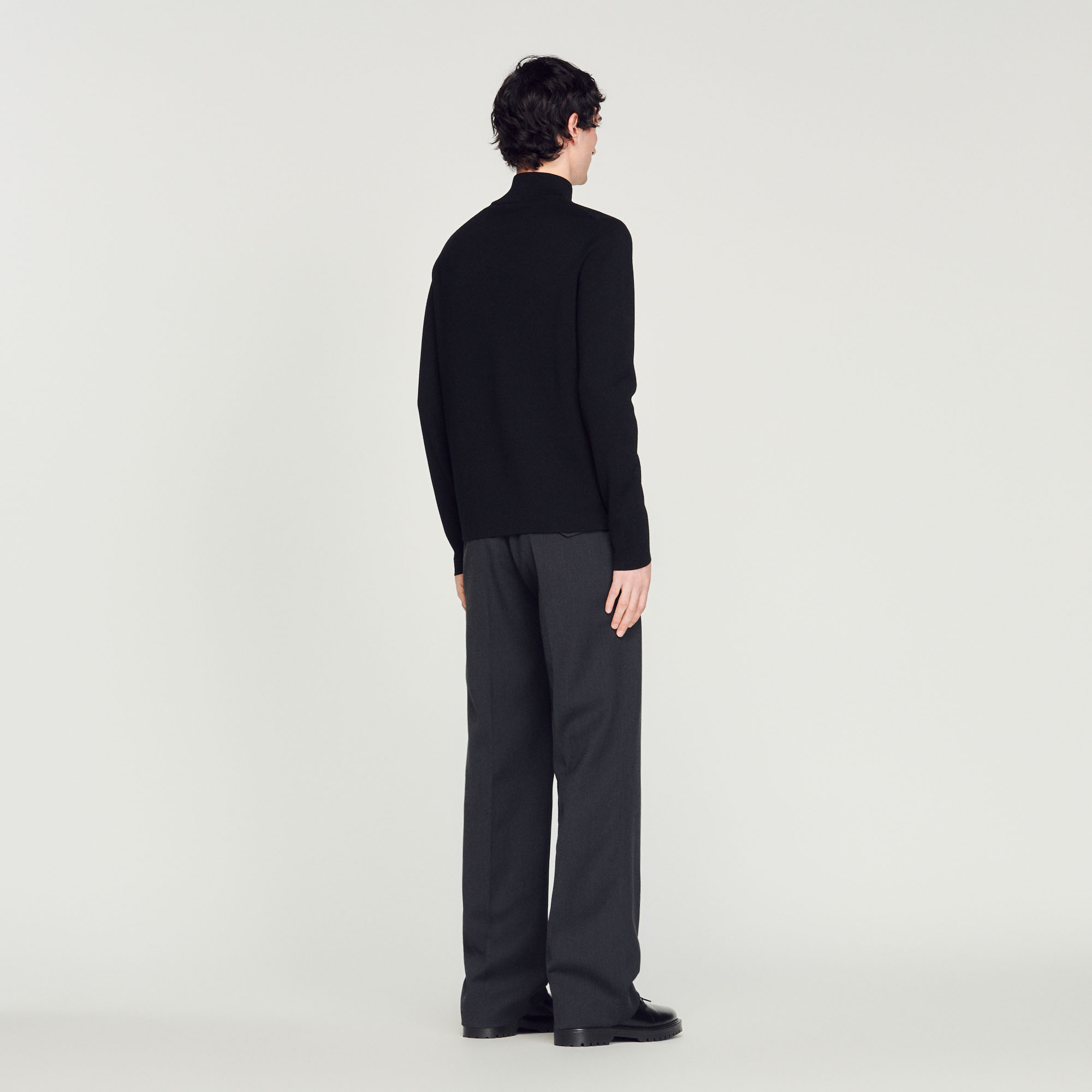 Pull en laine á col zippe