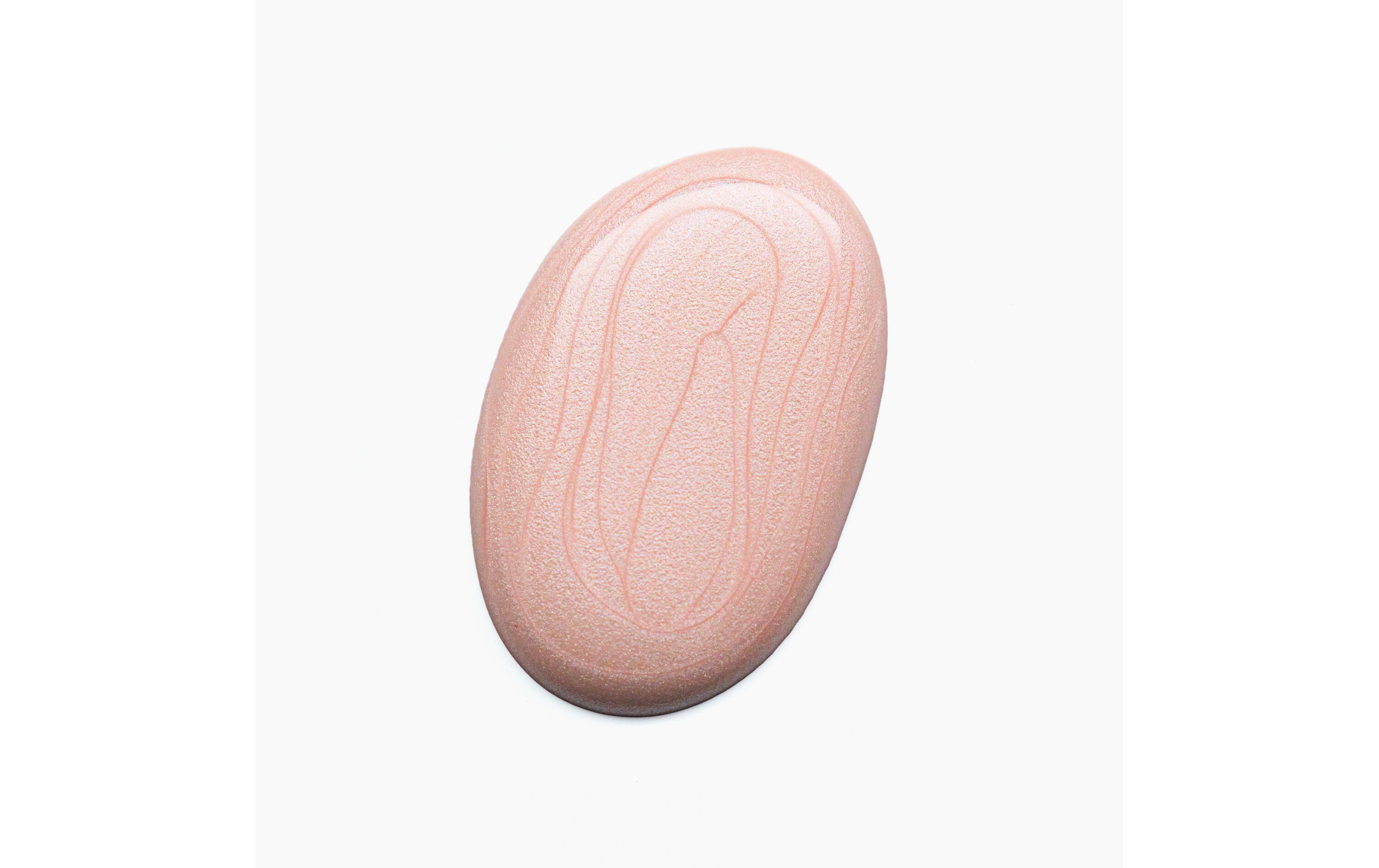 Nagellack Gel Affair 002 Dancing In Ballet ShoesLanganhaltender Gel-Nagellack in einem bezaubernden hellen Rosé-Ton mit schimmerndem Perlmutt-Finish