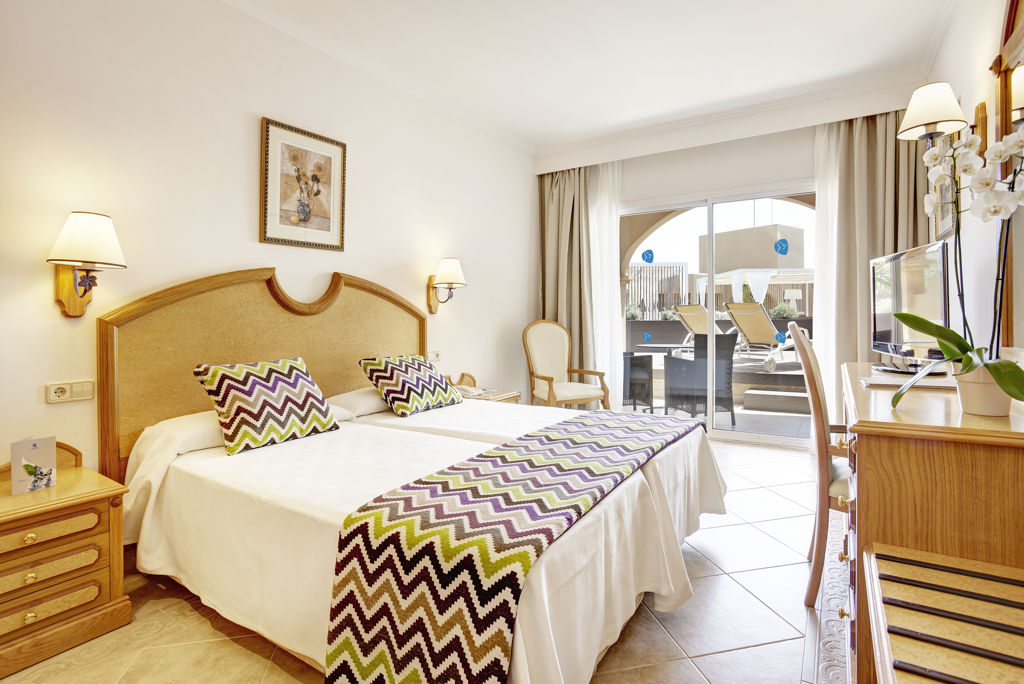Grupotel Santa Eularia & Spa Logies en ontbijt - Hotel