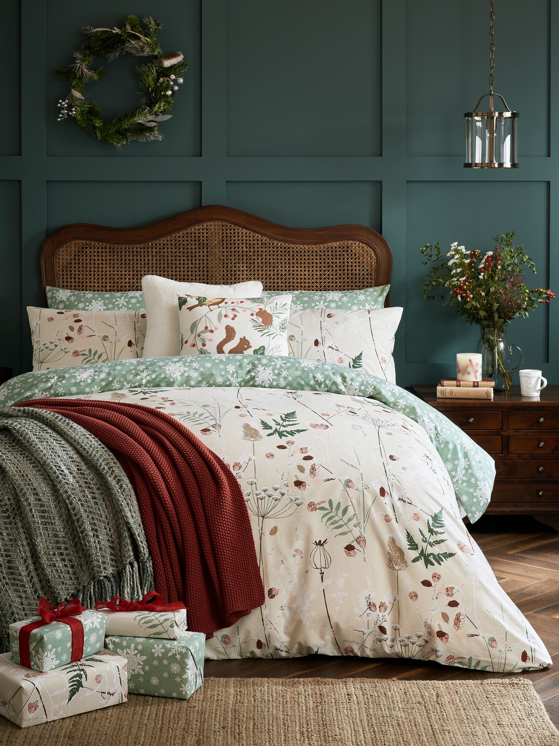 Laura Ashley Christmas 100% Cotton Frost And Ice Duvet Cover and Pillowcase Set