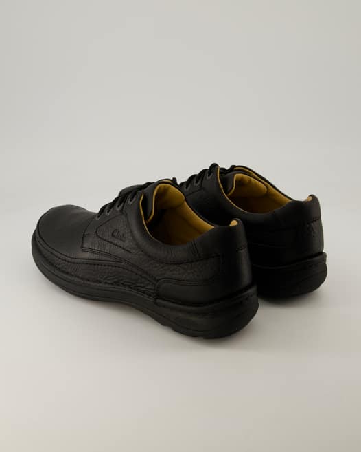 Clarks Nature Three Business Schuhe in Schwarz