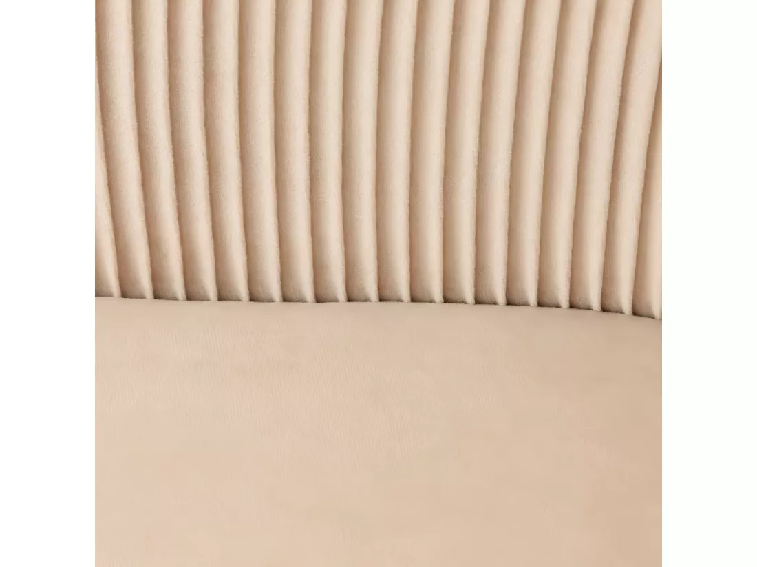 Fauteuil en Velours Beige plissé et pieds en métal noir