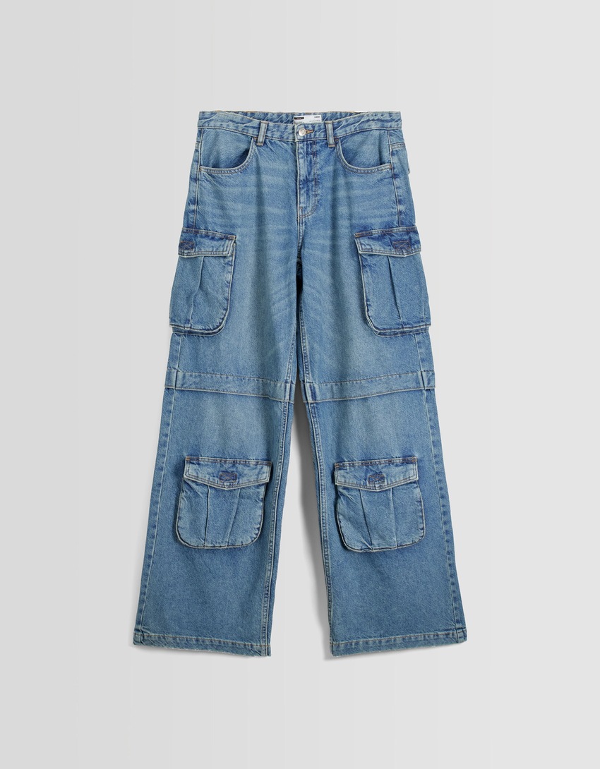Calça cargo com vários bolsos