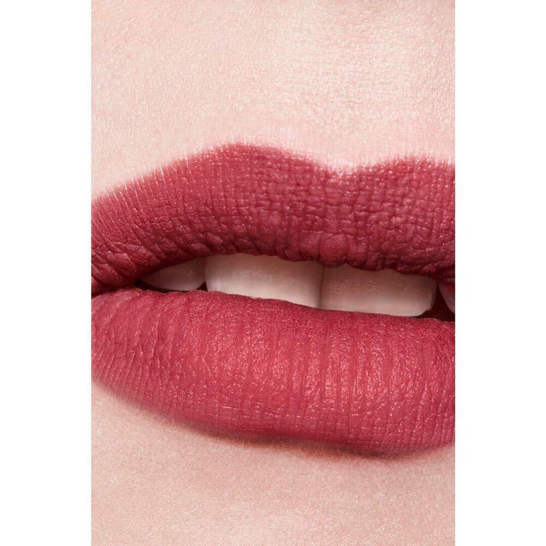 CHANEL ROUGE ALLURE LIQUID VELVET BATOM LÍQUIDO MATE INTENSO DE LONGA DURAÇÃO