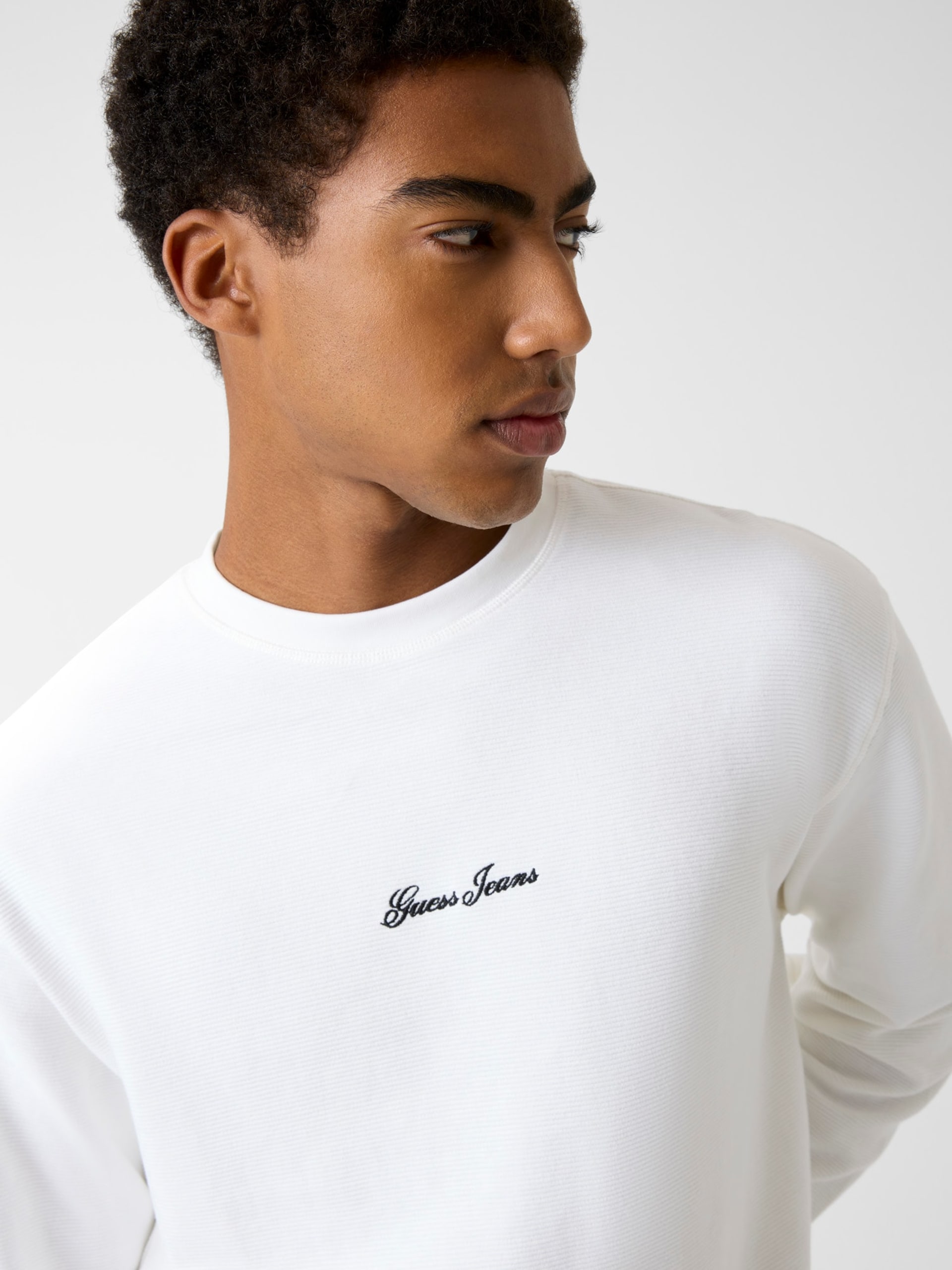 Camiseta de malha com modelagem quadrada