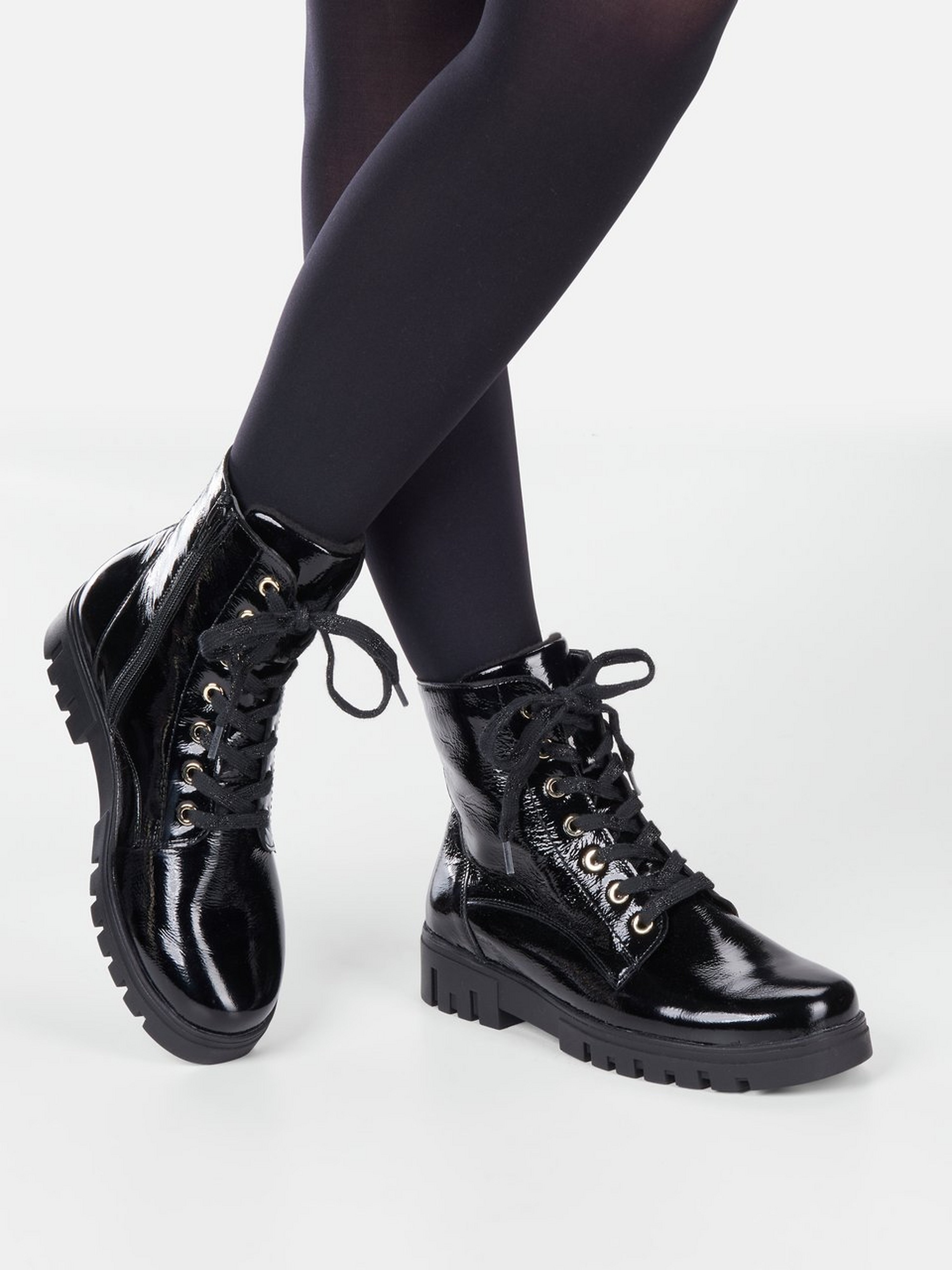 Schnür-Stiefelette Serena