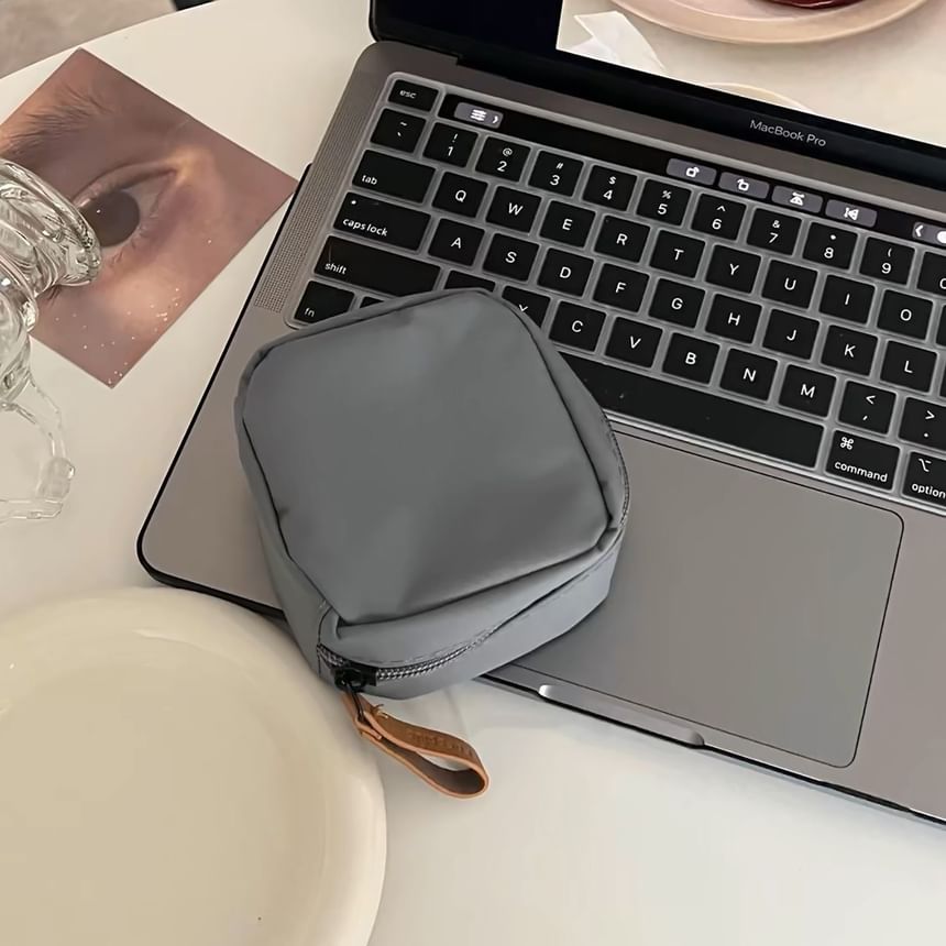 ZenlyHabit - Mini make-uptas van effen nylon (verschillende designs)