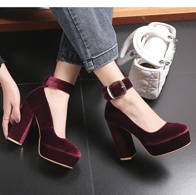 Freesia - Pumps met gesp en hoge hak