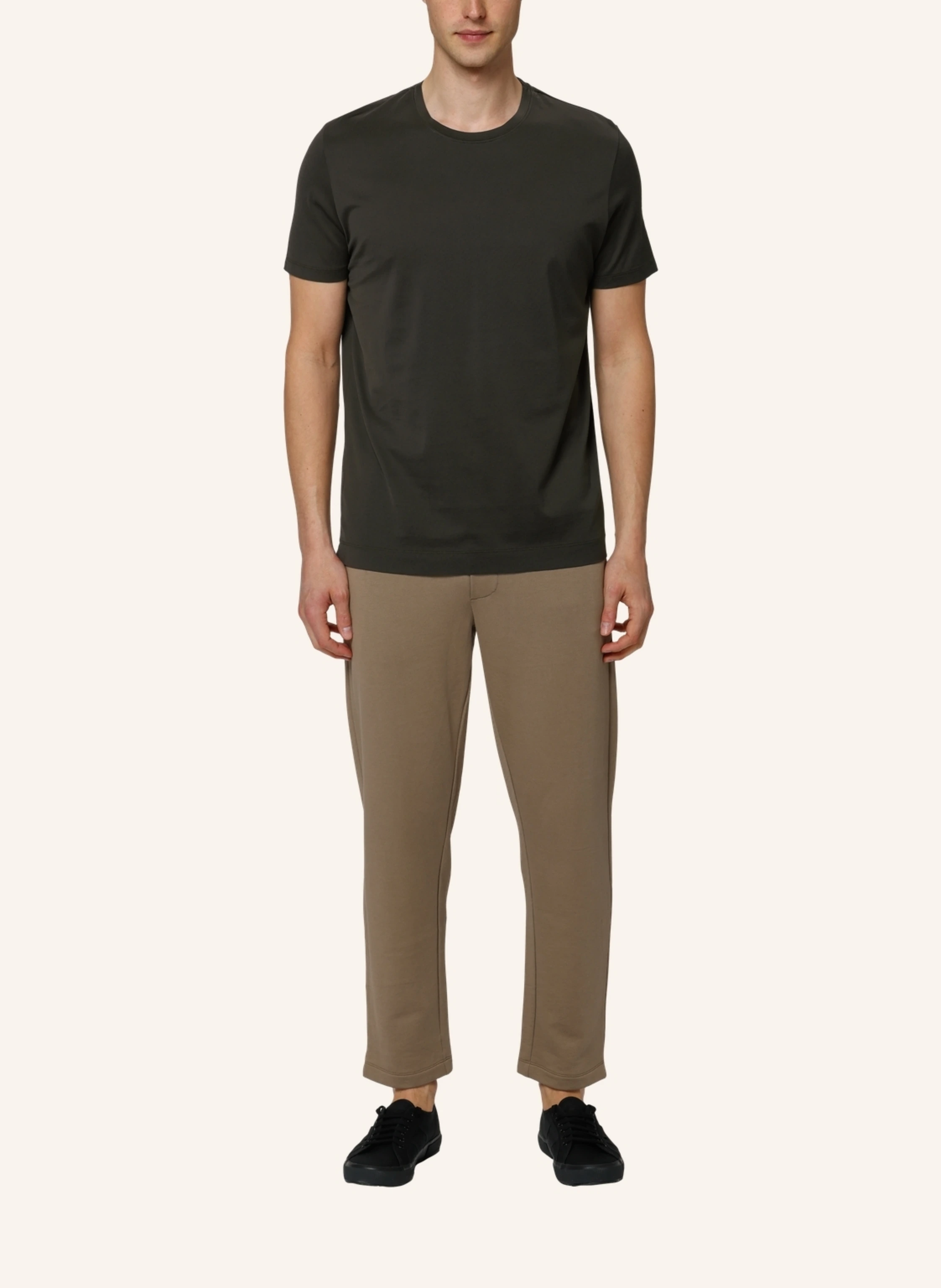 TRUSTED HANDWORK Round Neck 1/2-Sleeve T-Shirt