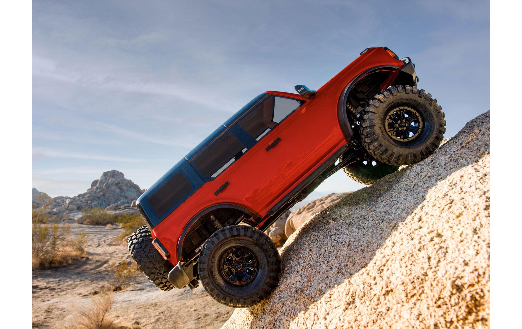 Scale Crawler TRX-4 Ford Bronco 2021, Rot ARTR, 1:10<br>TRX-4 Rockcrawler mit 2-Gang Getriebe, Differentialsperre und offizieller 2021 Ford Bronco Karosserie