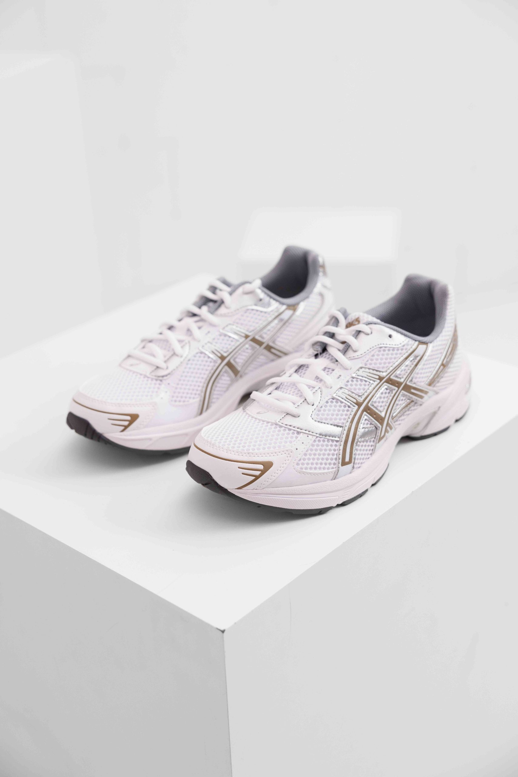 Asics Gel-1130 Sneakers Unisex Wit/Lichtbruin