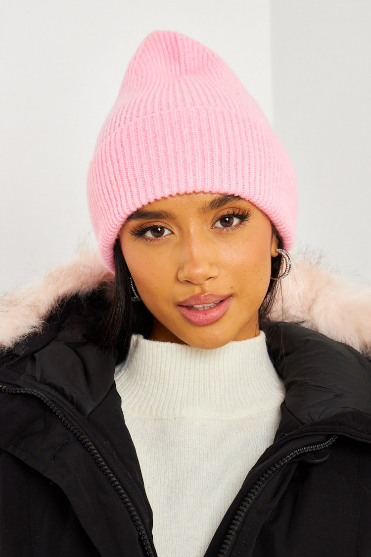 Bonnet côtelé rose en laine avec revers