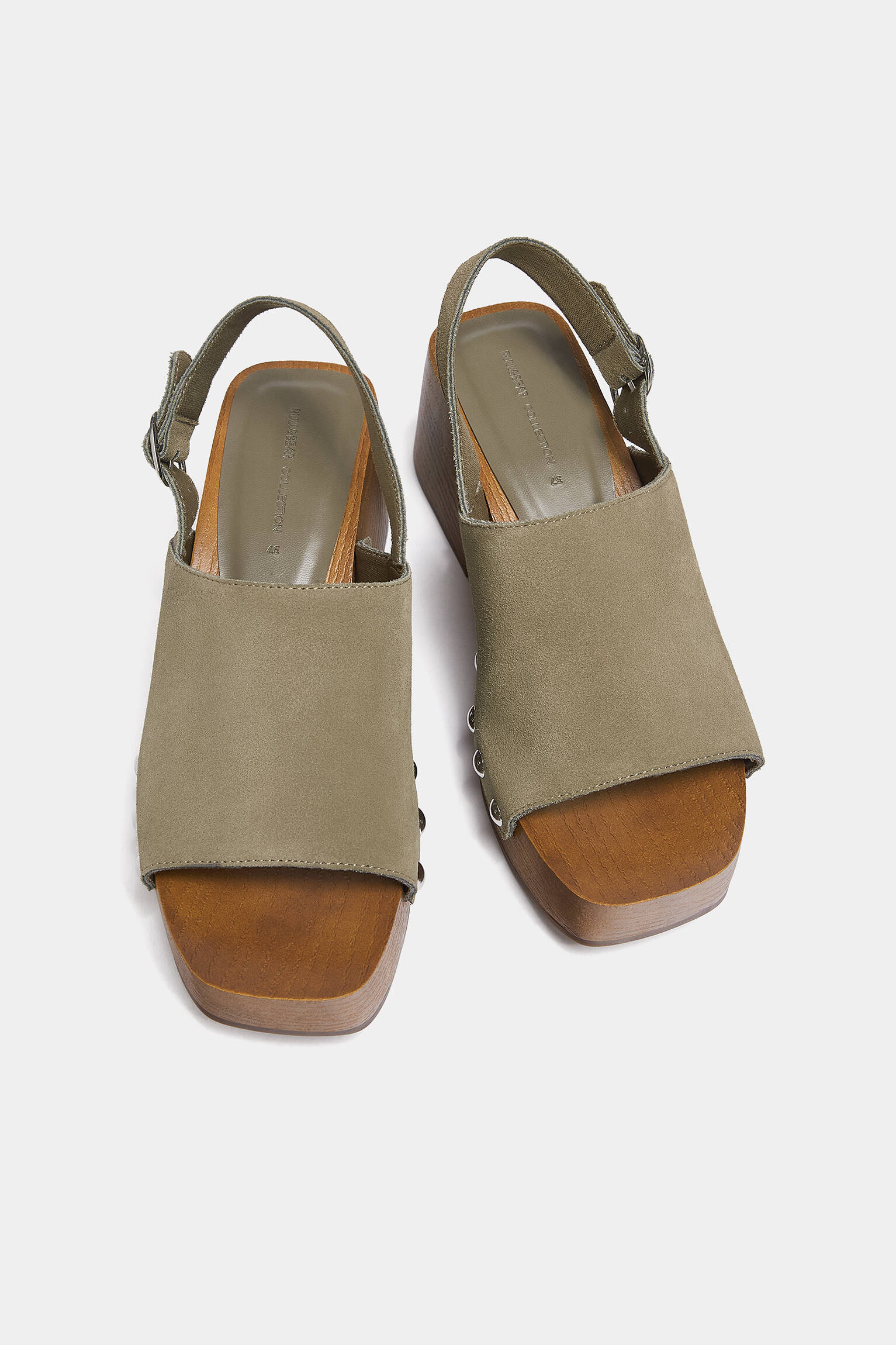 Cunha de madeira com tachas - Taupe