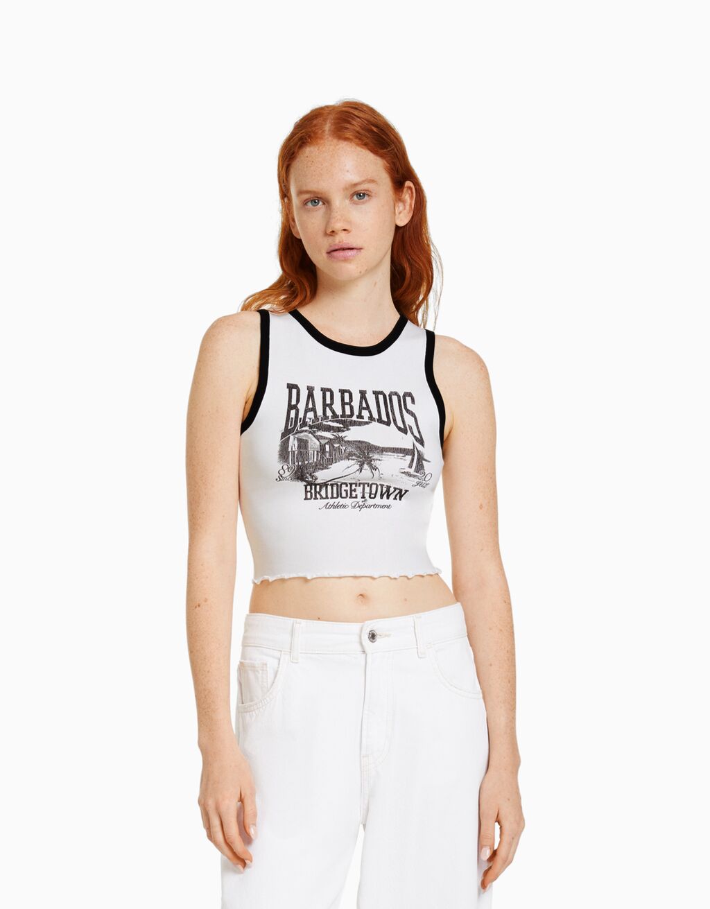 Camiseta cropped estampada sem mangas