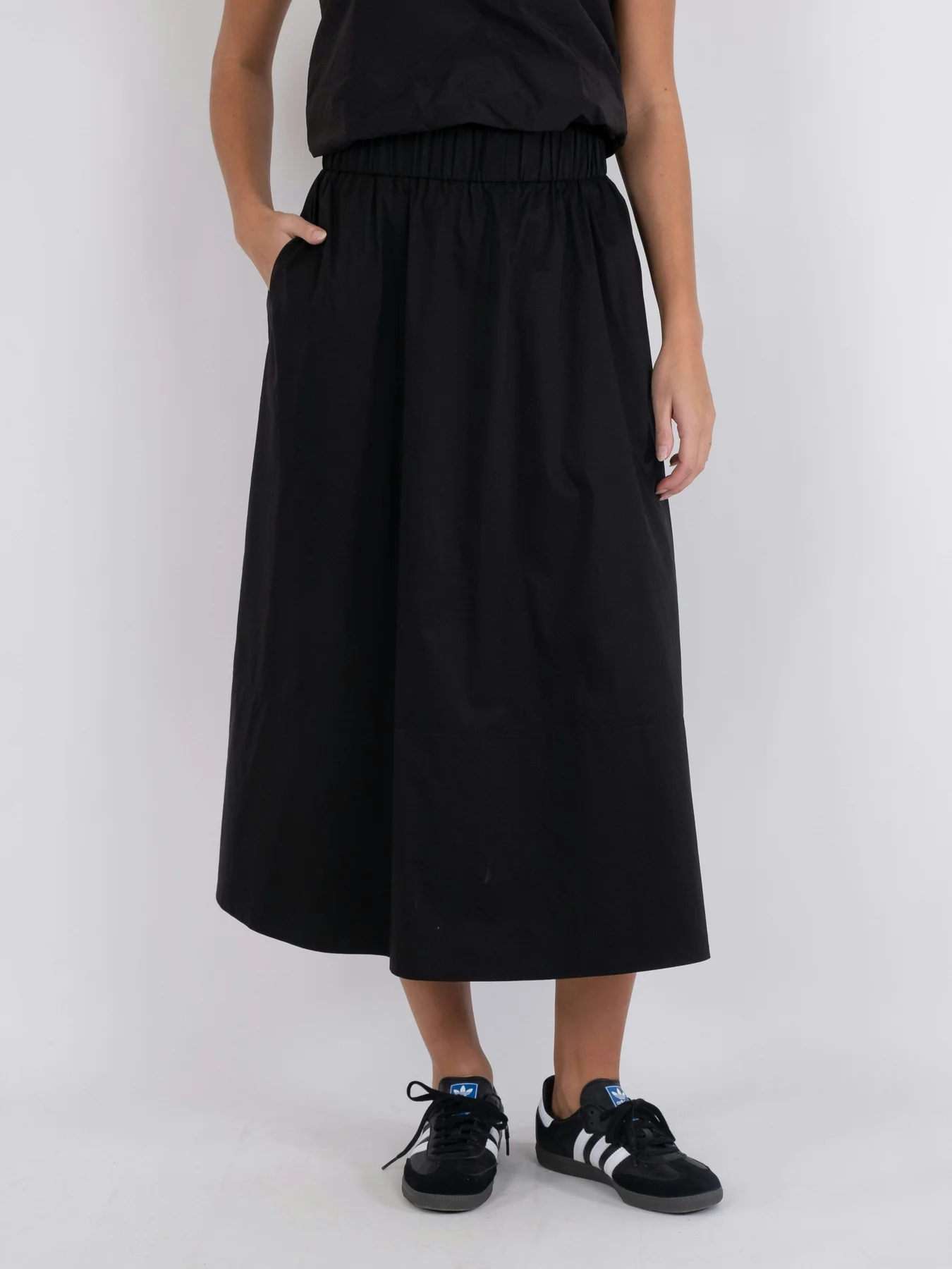 Neo Noir Yara Poplin Skirt black