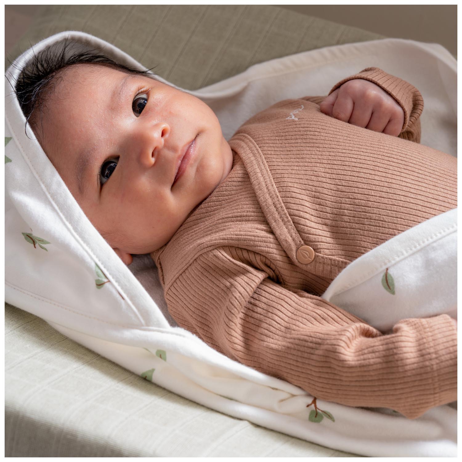 Prénatal newborn romper rib Pure lange mouwen effen bruin