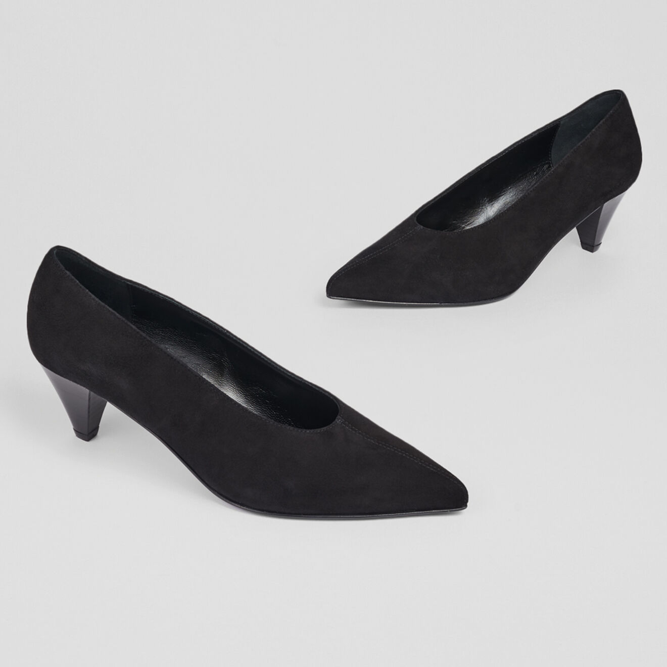 L.K. Bennett Escarpins en Velours de Cuir Zayla noirs - Talon 5 cm