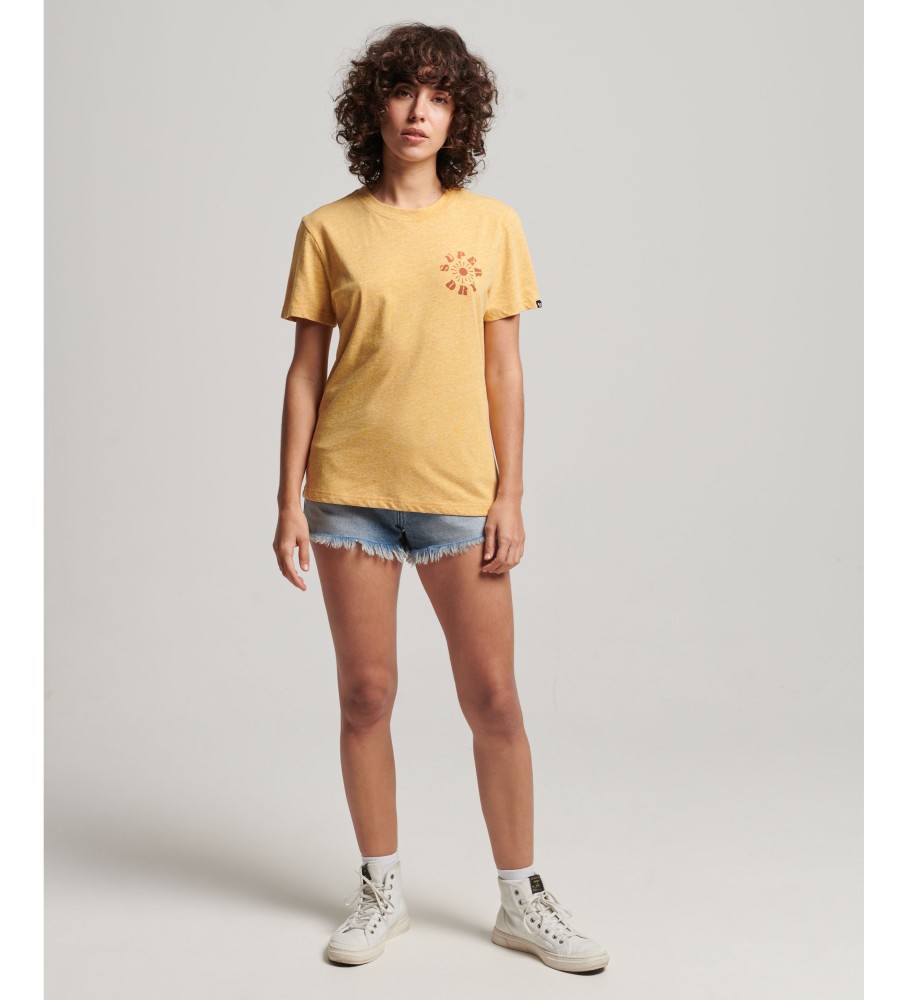 Camiseta amarela nostálgica com logo vintage da Superdry