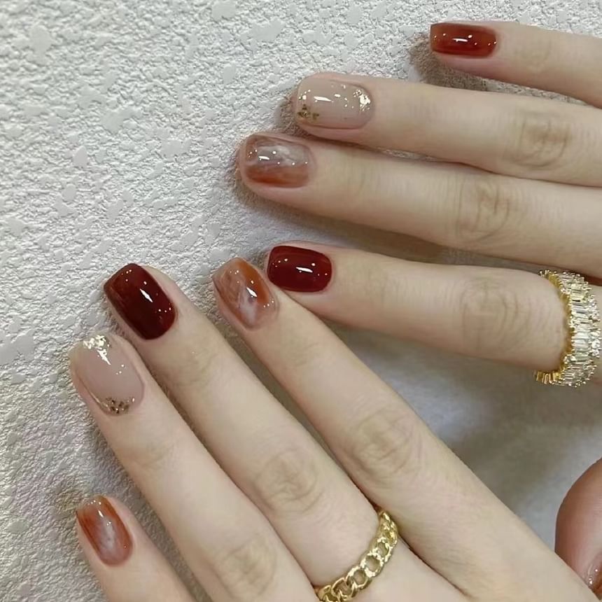 Cutip Nails - Gouden bladnagels met druktechniek
