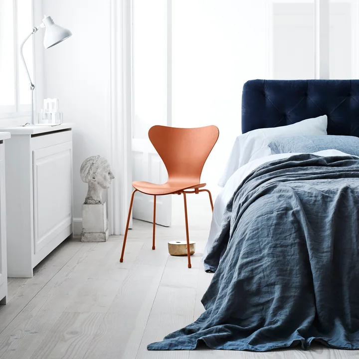 Fritz Hansen - Serie 7 Stuhl, Monochrom schwarz / Esche schwarz gefärbt