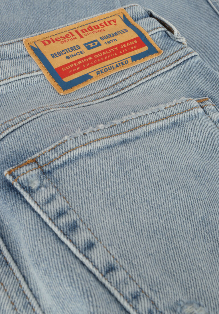 DIESEL lichtblauwe diesel slim fit jeans 2015 babhila