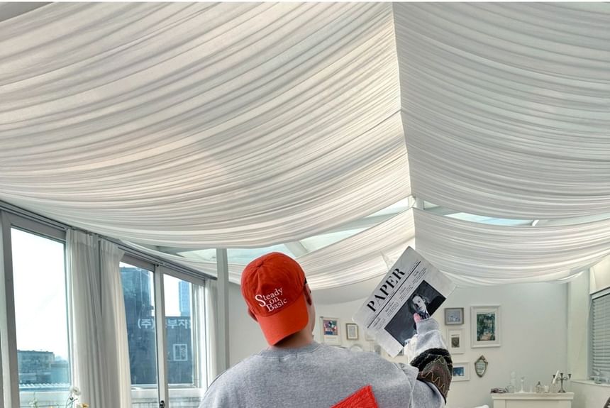 SeoulPop - Sweatshirt met lange mouwen en losse pasvorm en gebreide patch