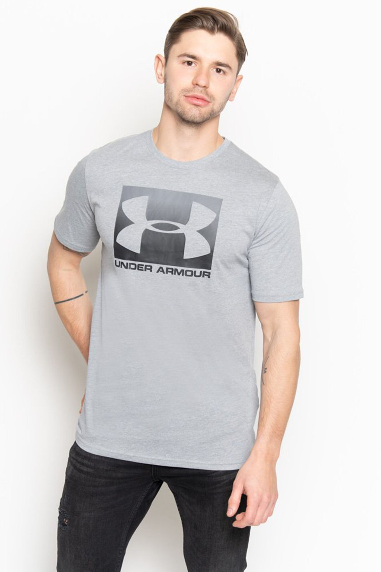 Camiseta de manga curta com logo da Under Armour - cinza claro