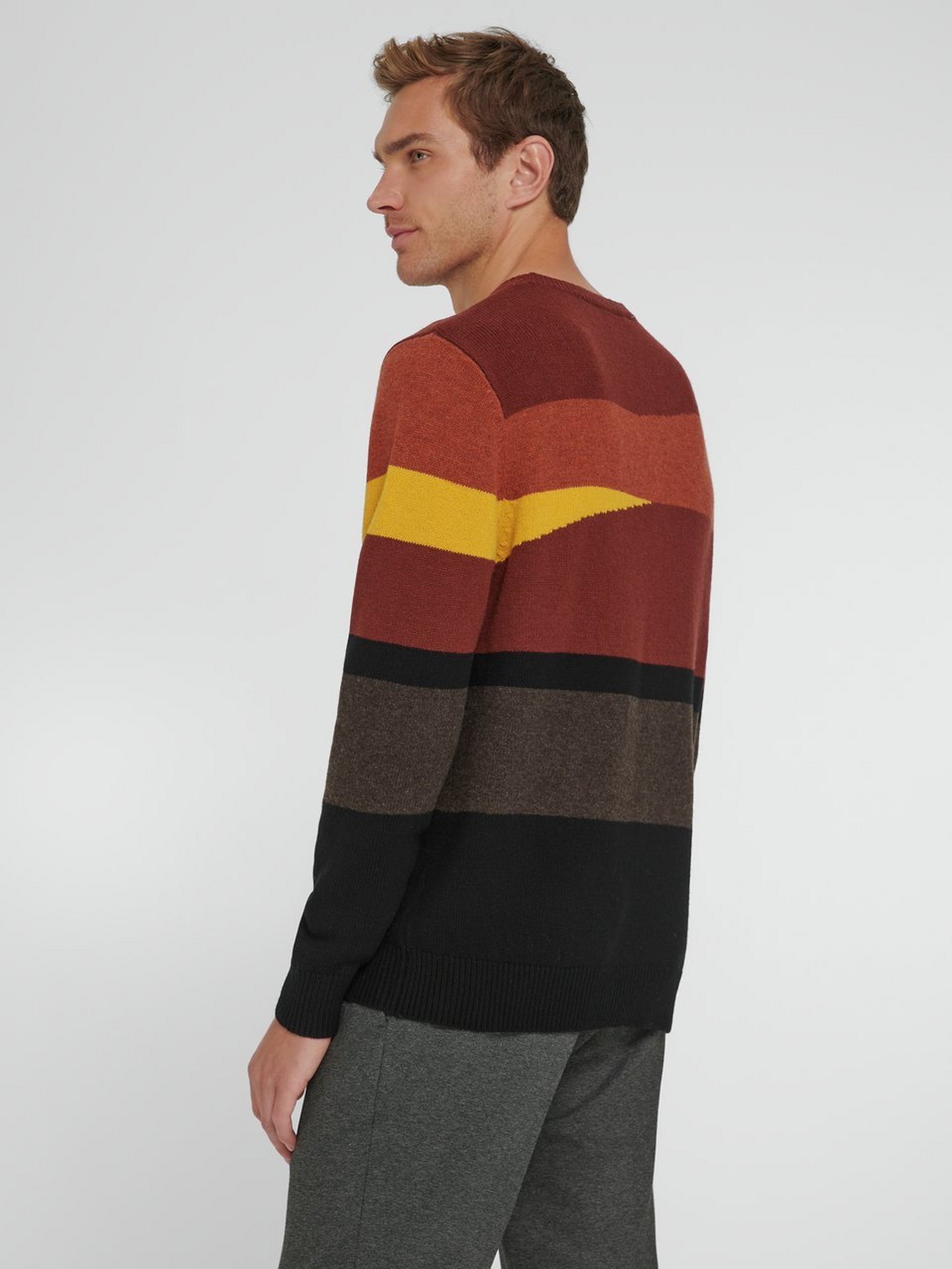 Rundhals-Pullover