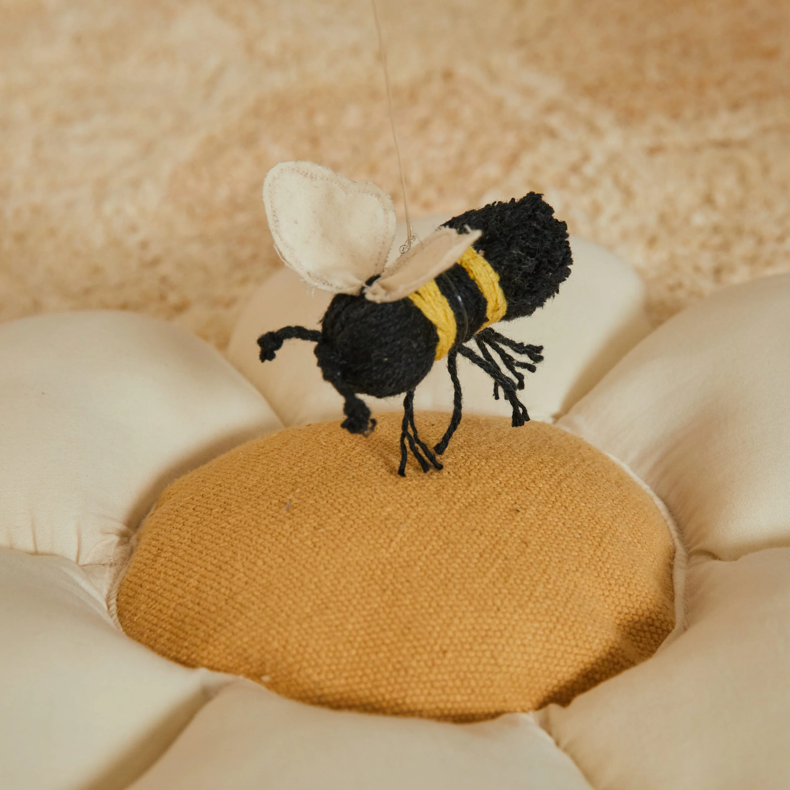 PETITE MARGUERITE - Coussin en coton | Blanc
