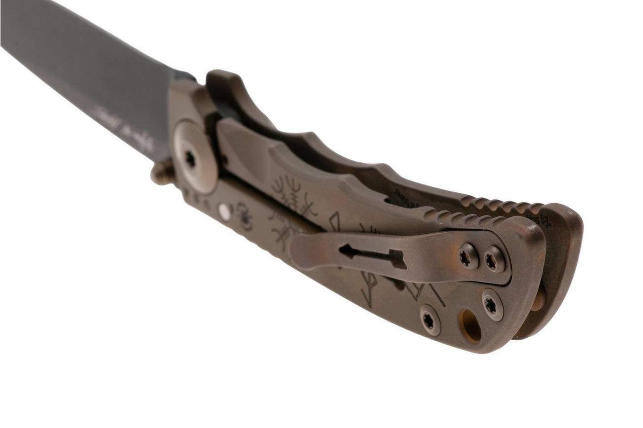 Spartan Harsey Folder 3.25 SF10C-RUN-STAV, PVD CPM MagnaCut, Runes And Staves Brown/Bronze Titanium zakmes