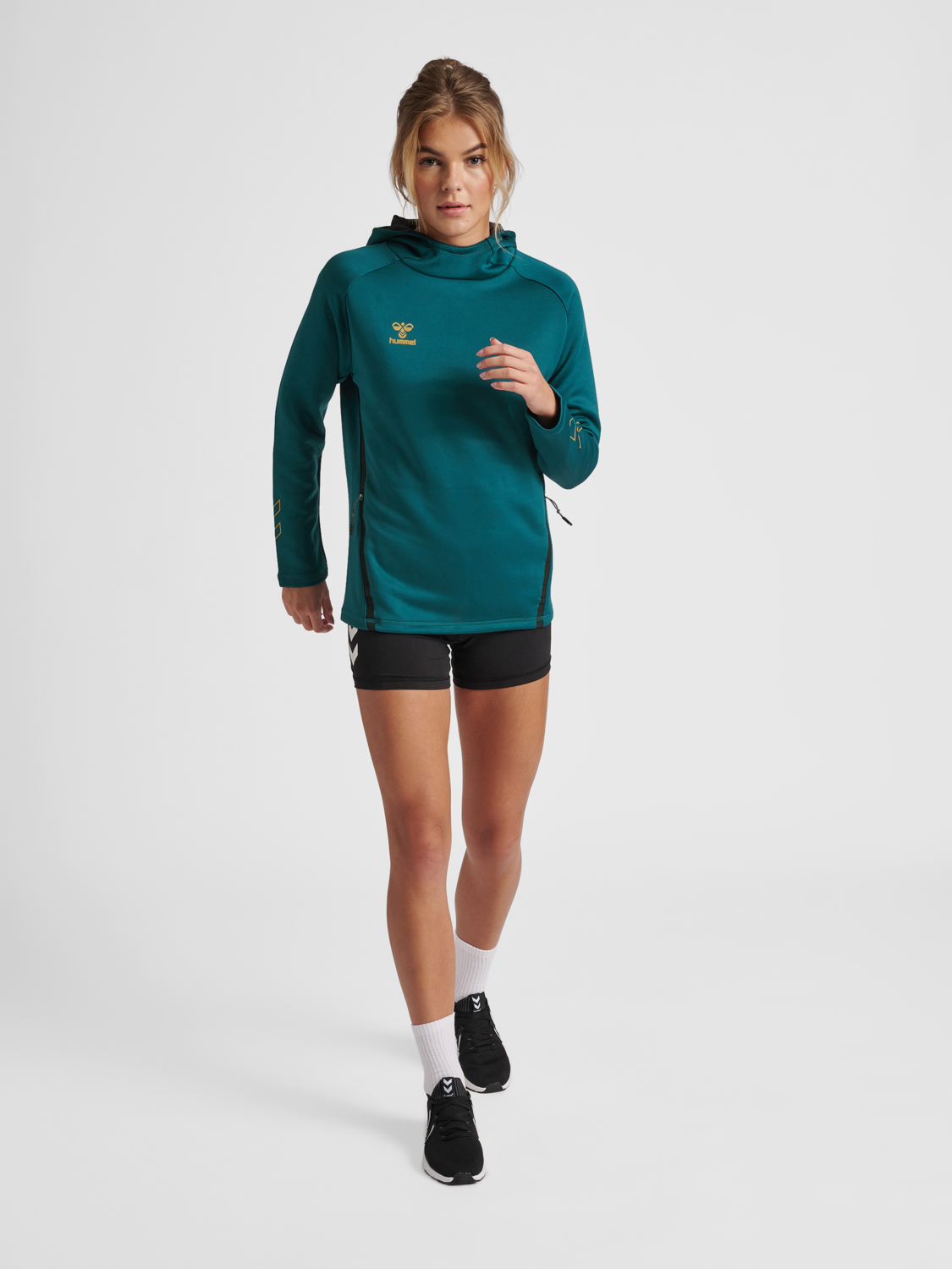 hmlCIMA XK HOODIE WOMAN