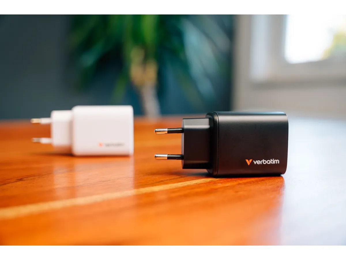 (65W) Essentials Dual USB C / USB A GaN Ladegerät Netzteil (32352) - Schwarz