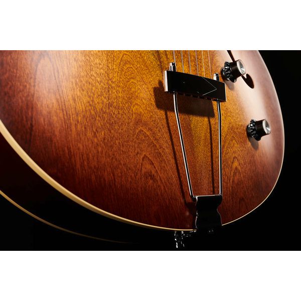 Godin 5th Avenue Kingpin Cognacburst