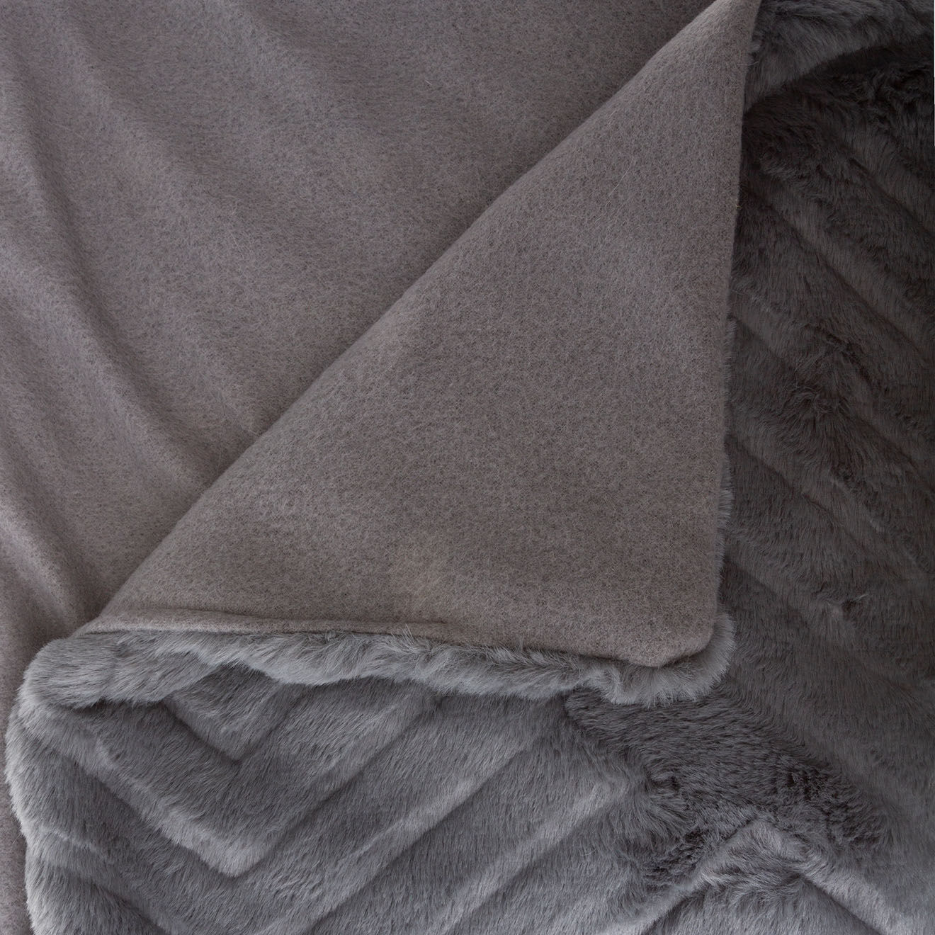 Atmosphera Plaid 3D Géo fausse fourrure gris foncé