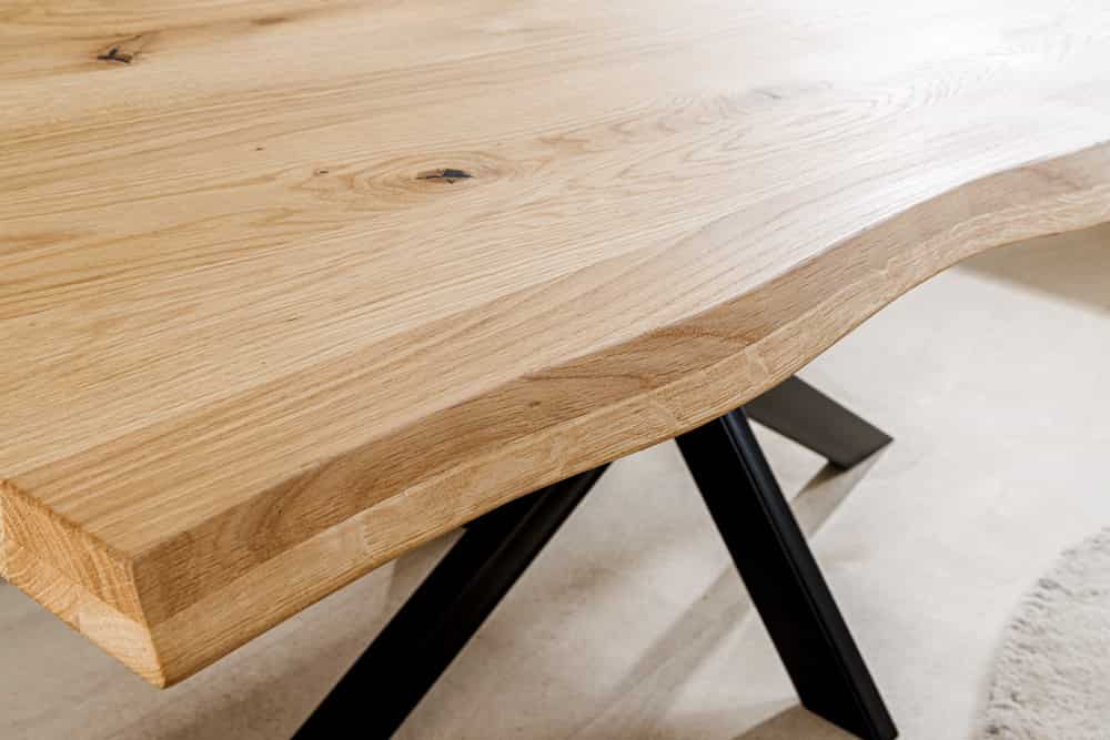 Massivholz Esstisch WILD OAK 200cm natur Wildeiche Baumkante geölt Sterngestell