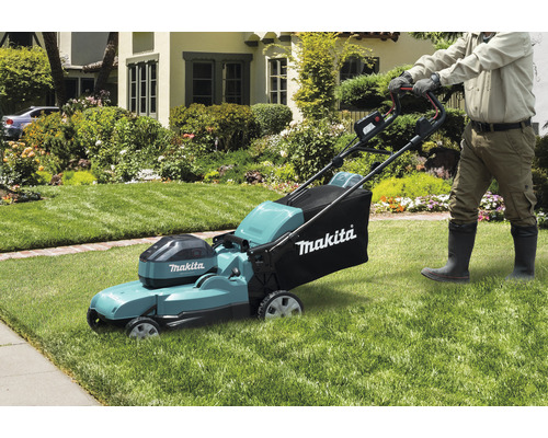 MAKITA LM002JM101 64V accu grasmaaier incl. 4Ah accu en lader