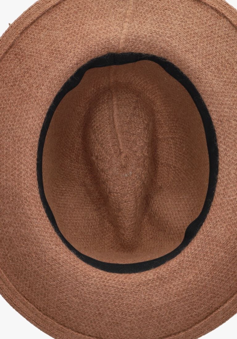 NOTRE-V camel notre-v hoed oona