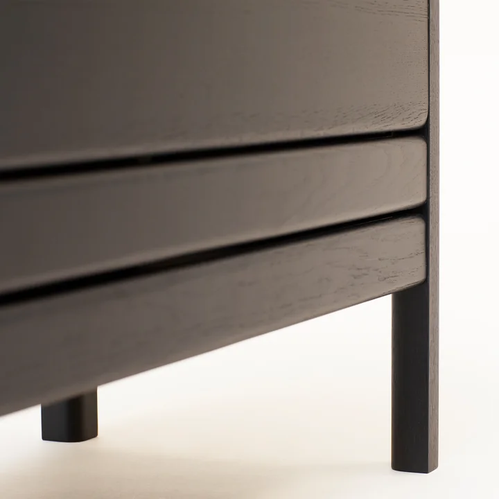 Form & Refine - A Line Truhenbank 68 cm, Eiche weiss pigmentiert