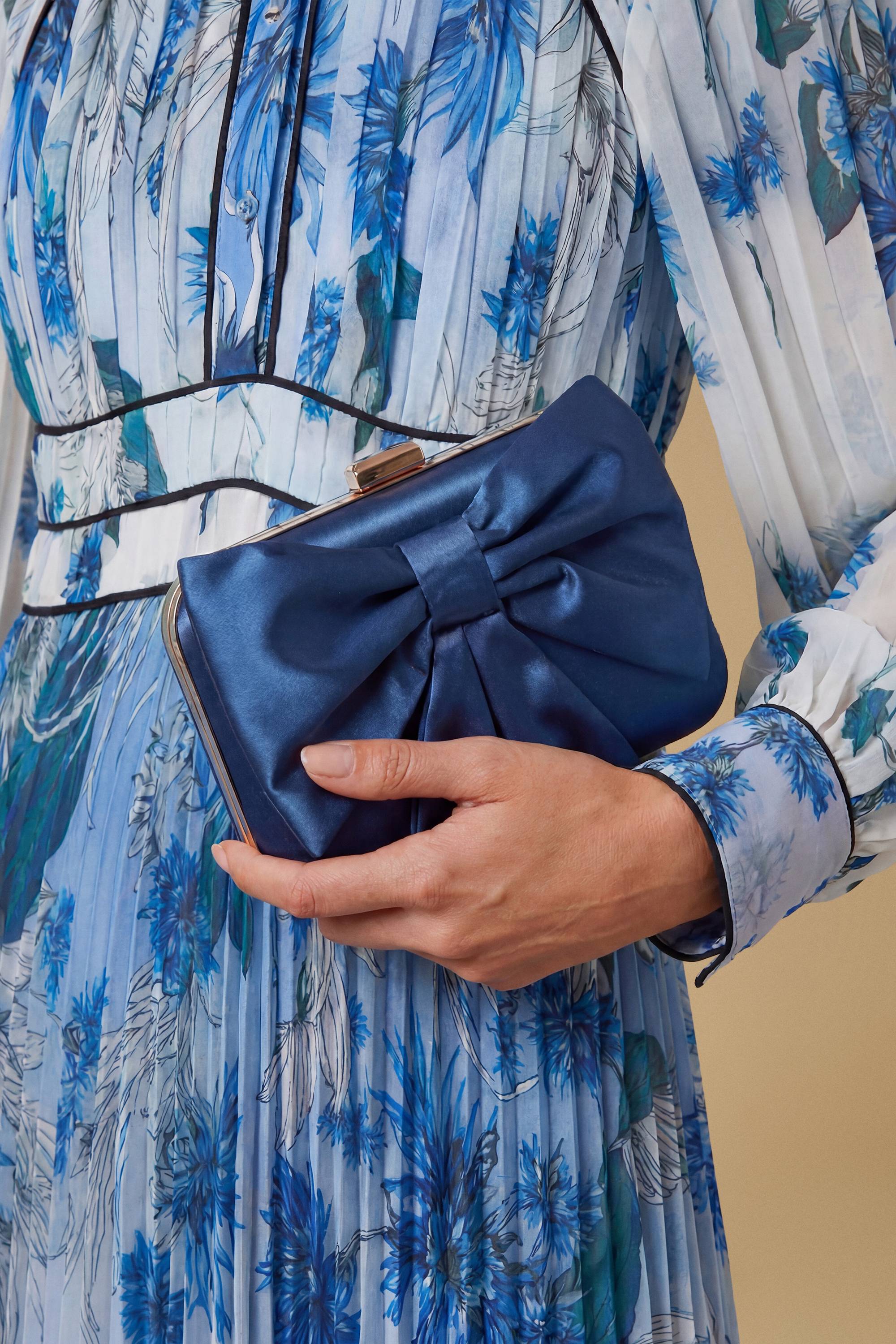 Oasis Pochette En Satin Azalée Avec Nœud Décoratif