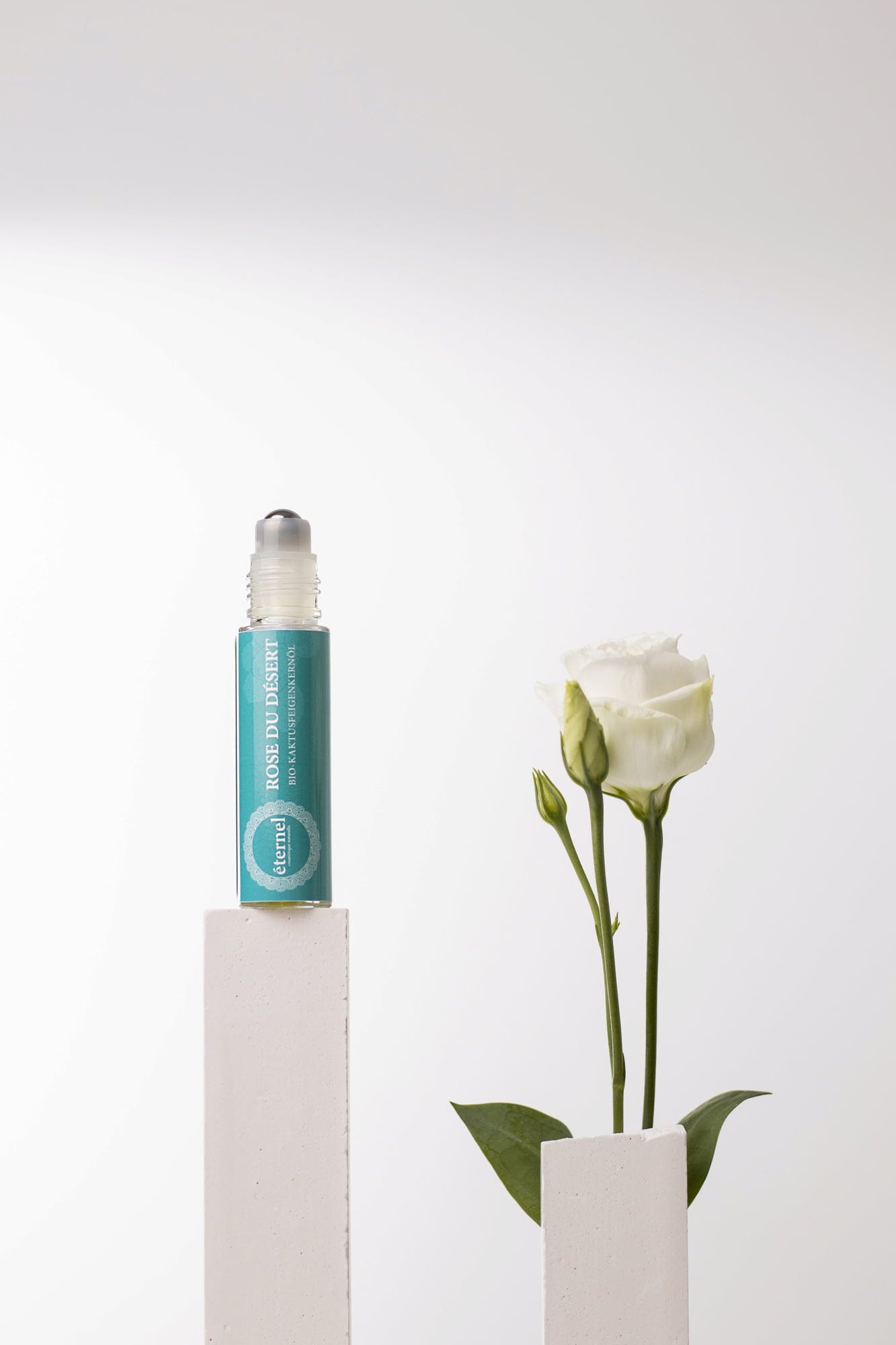éternel  Bio Augenserum Roll-on “Rose du Désert”, 10 ml