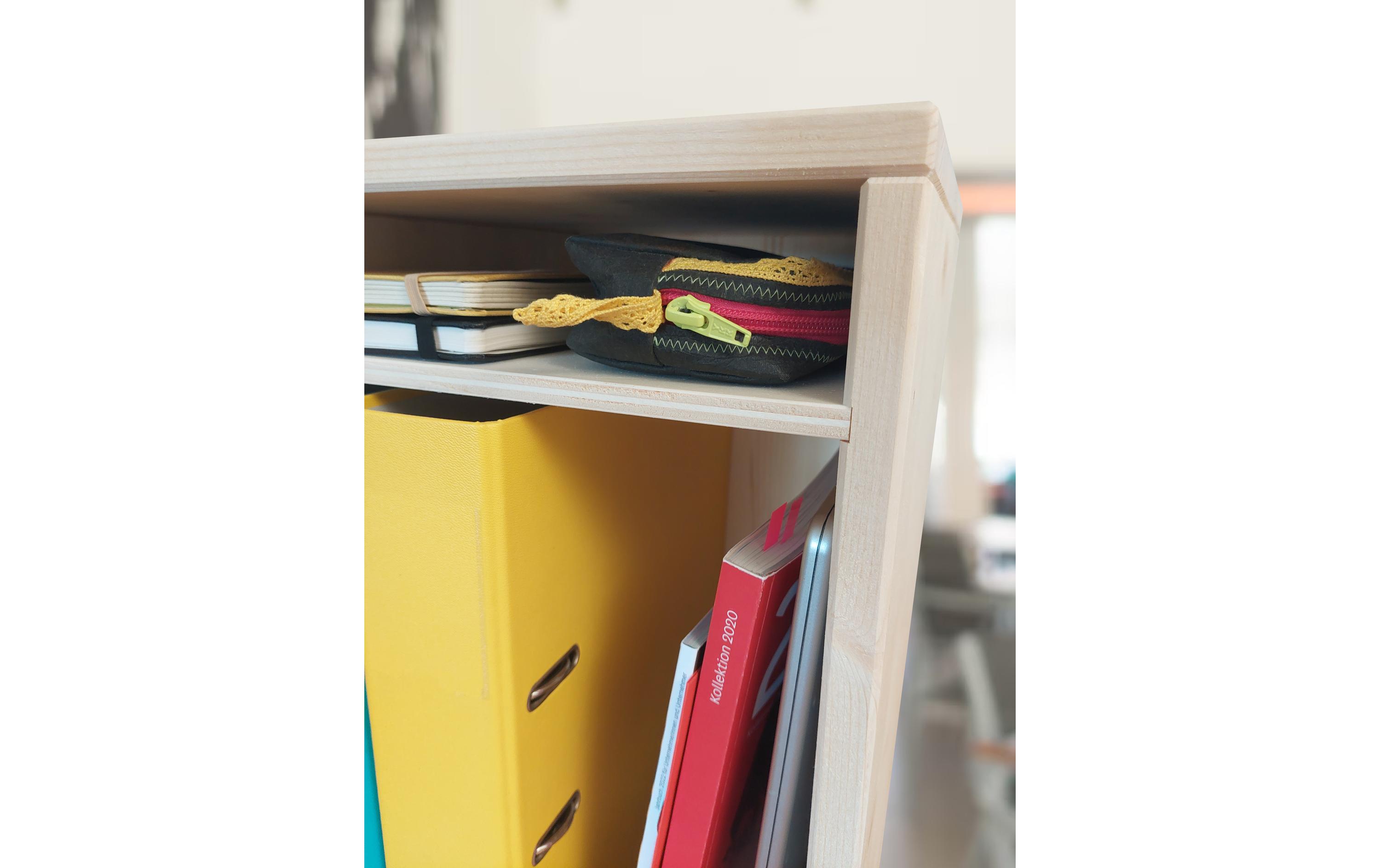 Hocker Sitz- und Aufbewahrungshocker NatureHocker mit Ablage für Schule und Kindergarten – perfekt für Churermodell