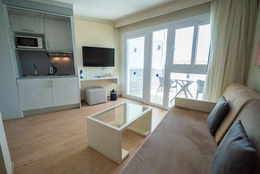 HL Suites Nardos Logies en ontbijt - Hotel