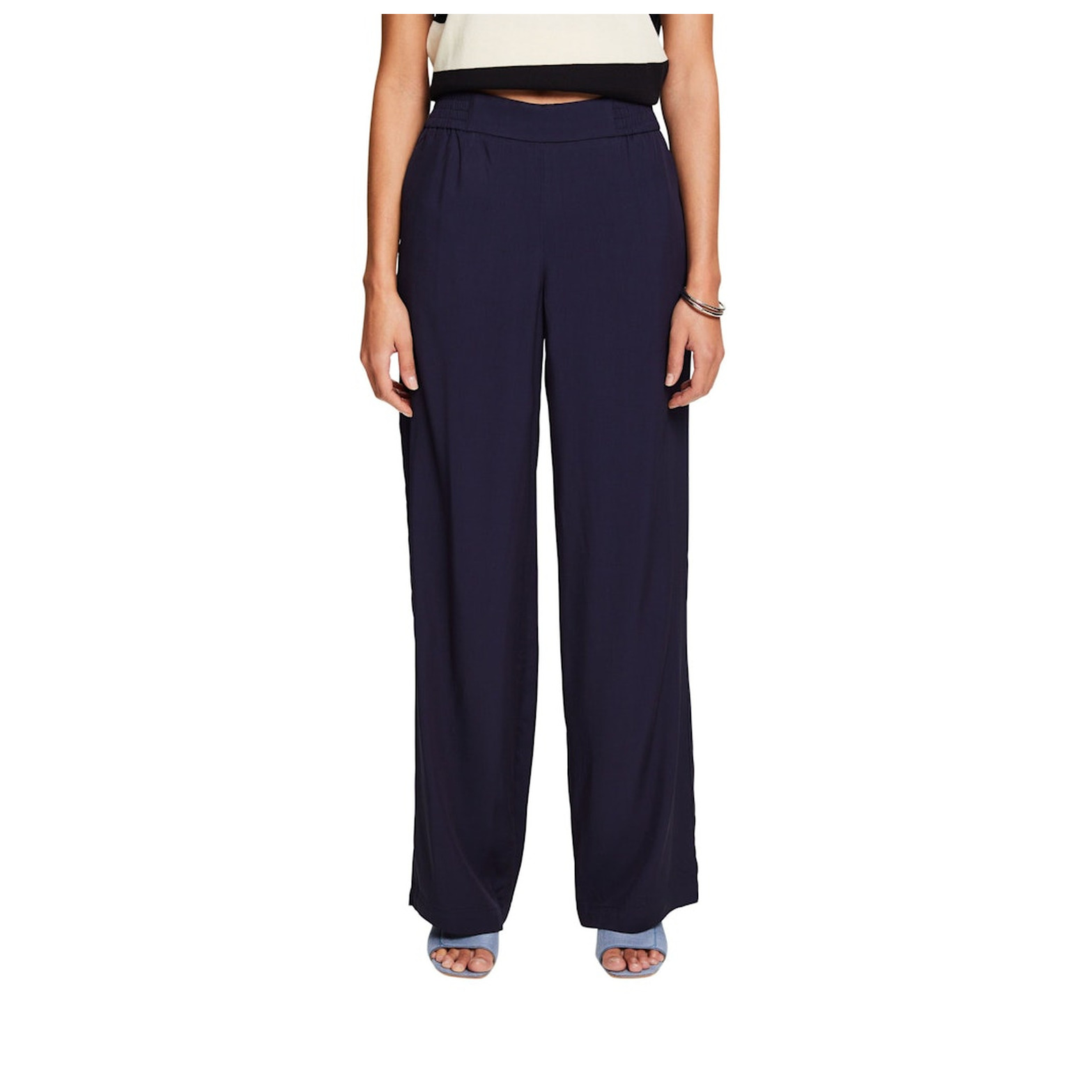 ESPRIT Solid slip on