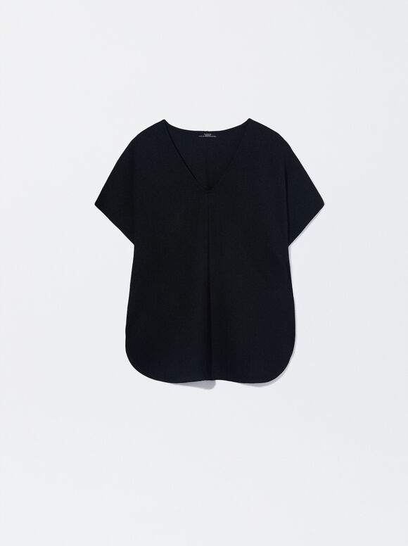 Camiseta básica com decote em V - Preta