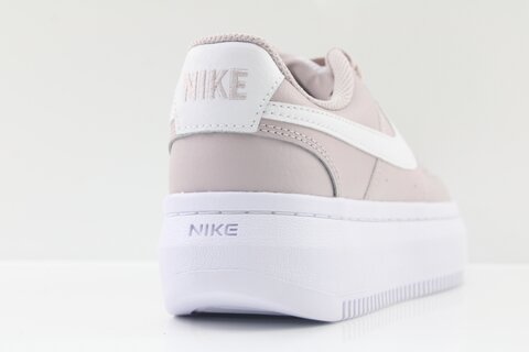 Nike Schnürschuhe